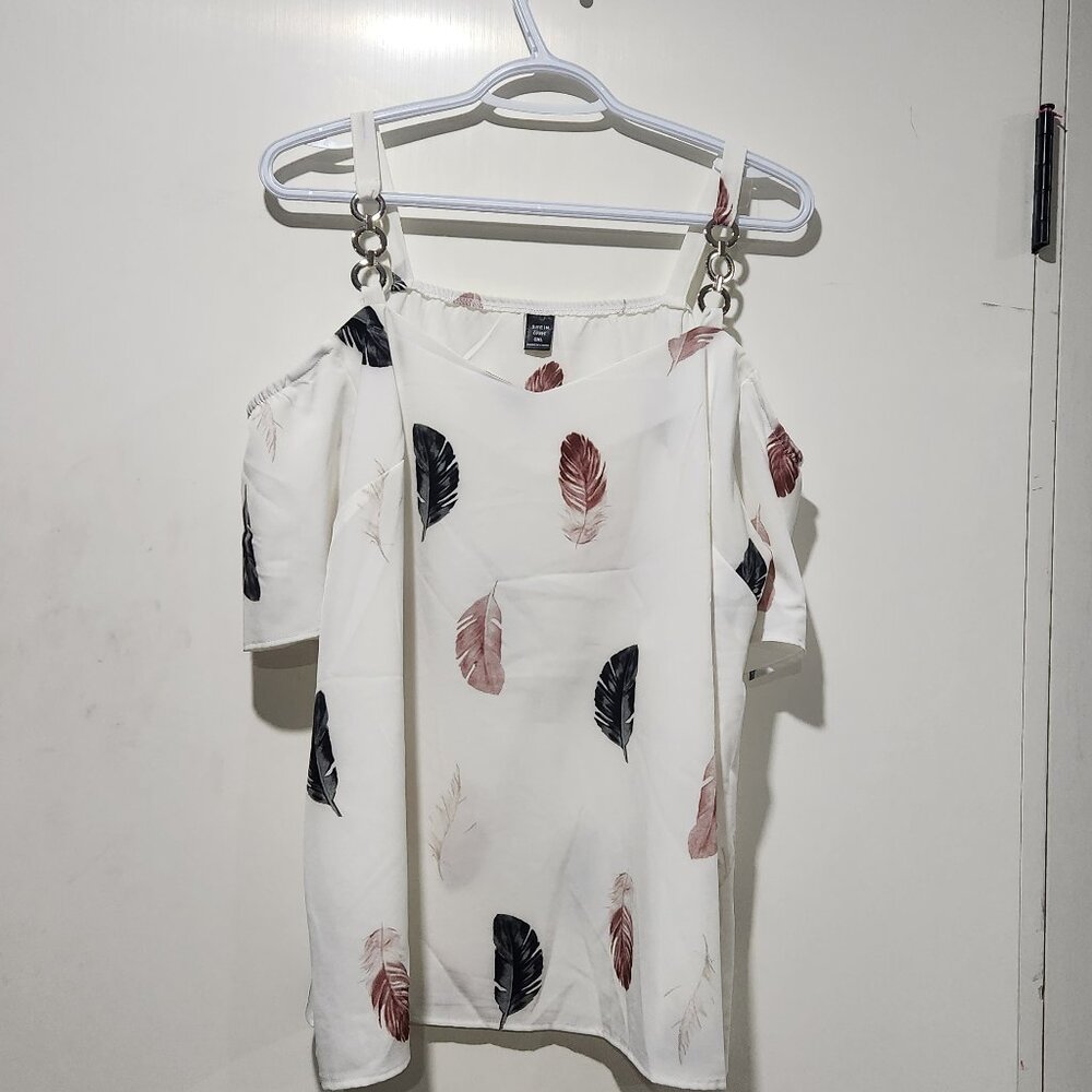 Shein Curve, Women Top , OXL ,off White